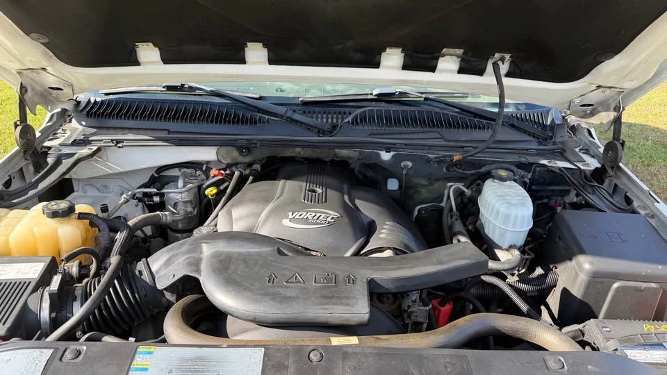 2004 Cadillac Escalade & EXT 2nd Gen - Image 8 of 10