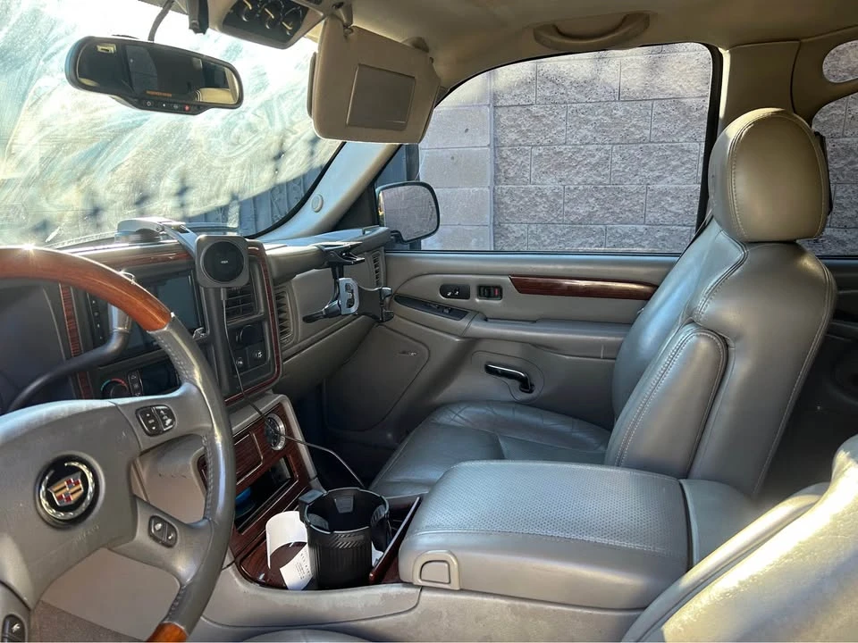 2004 Cadillac Escalade & EXT 2nd Gen - Image 7 of 9