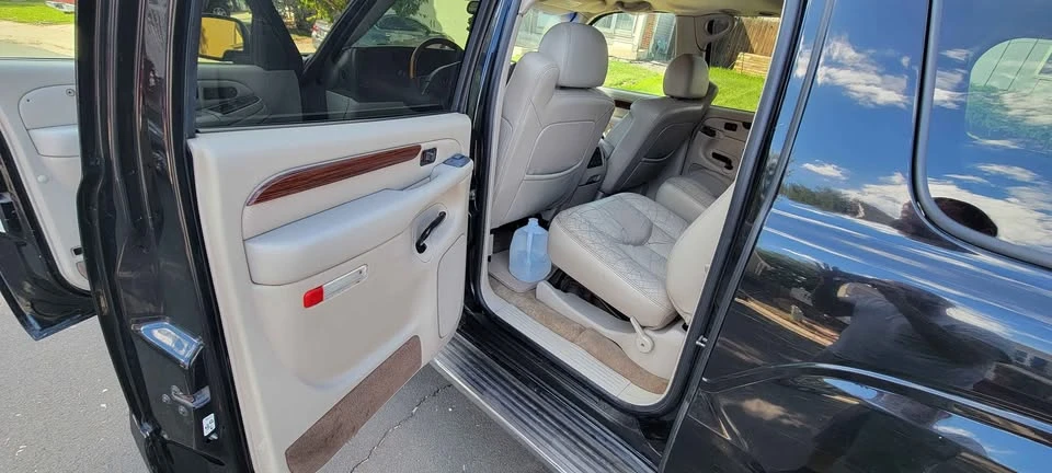 2004 Cadillac Escalade & EXT 2nd Gen - Image 10 of 10