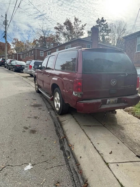 2004 Cadillac Escalade & EXT 2nd Gen - Image 2 of 5