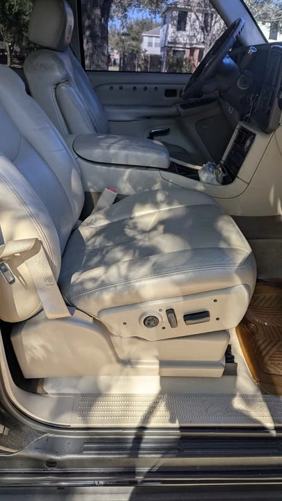 2004 Cadillac Escalade & EXT 2nd Gen - Image 7 of 17