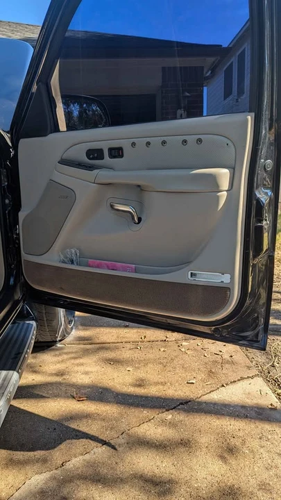 2004 Cadillac Escalade & EXT 2nd Gen - Image 10 of 17