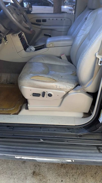 2004 Cadillac Escalade & EXT 2nd Gen - Image 6 of 17