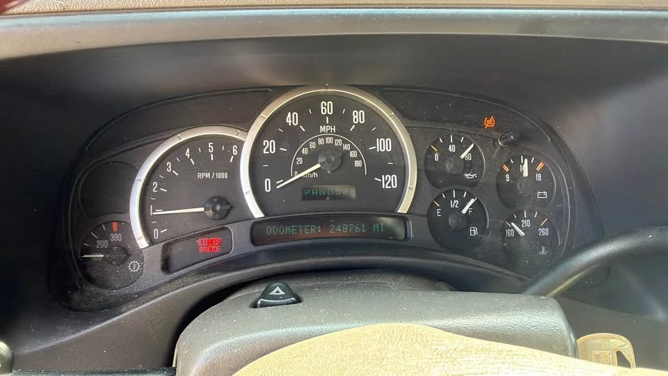 2004 Cadillac Escalade & EXT 2nd Gen - Image 12 of 15