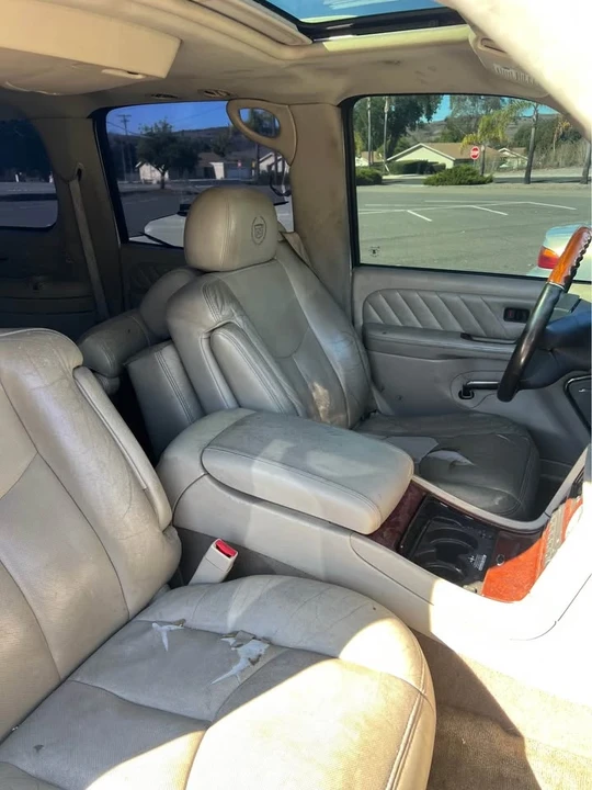 2004 Cadillac Escalade & EXT 2nd Gen - Image 2 of 5