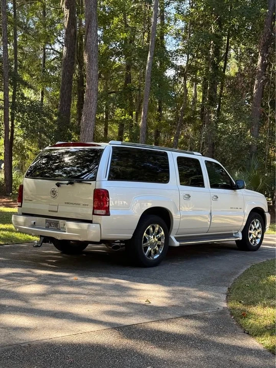 2004 Cadillac Escalade & EXT 2nd Gen - Image 8 of 19
