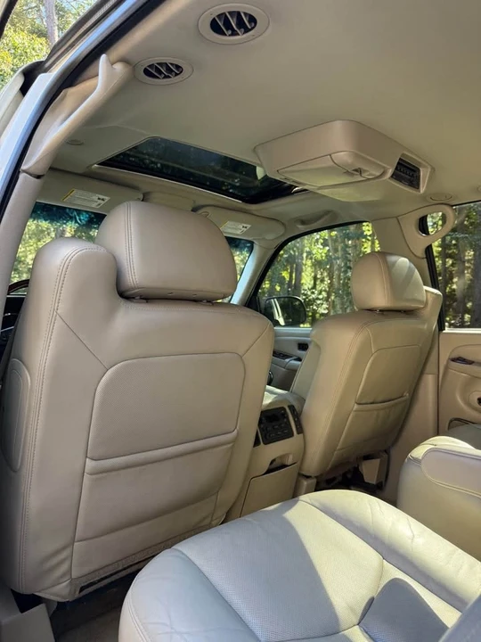 2004 Cadillac Escalade & EXT 2nd Gen - Image 16 of 19