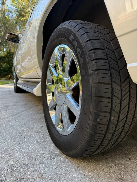 2004 Cadillac Escalade & EXT 2nd Gen - Image 18 of 19