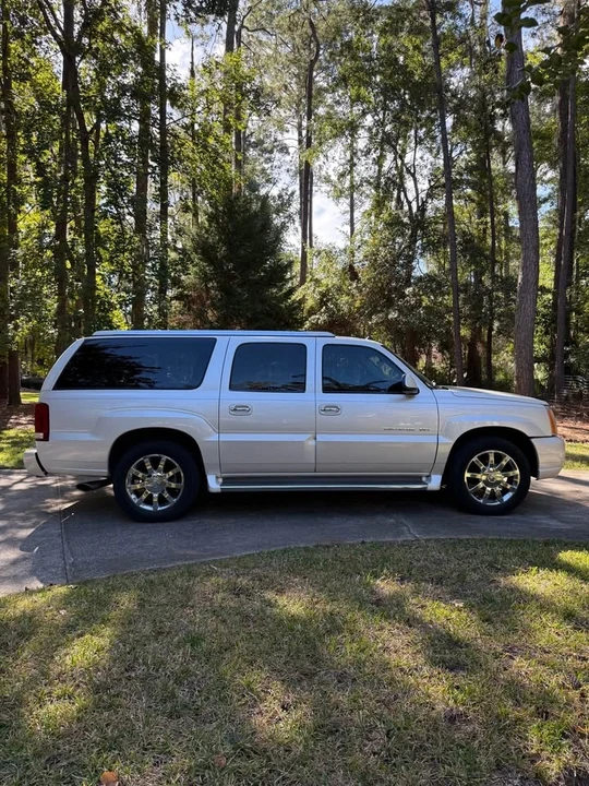 2004 Cadillac Escalade & EXT 2nd Gen - Image 12 of 19