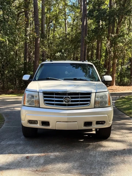 2004 Cadillac Escalade & EXT 2nd Gen - Image 4 of 19