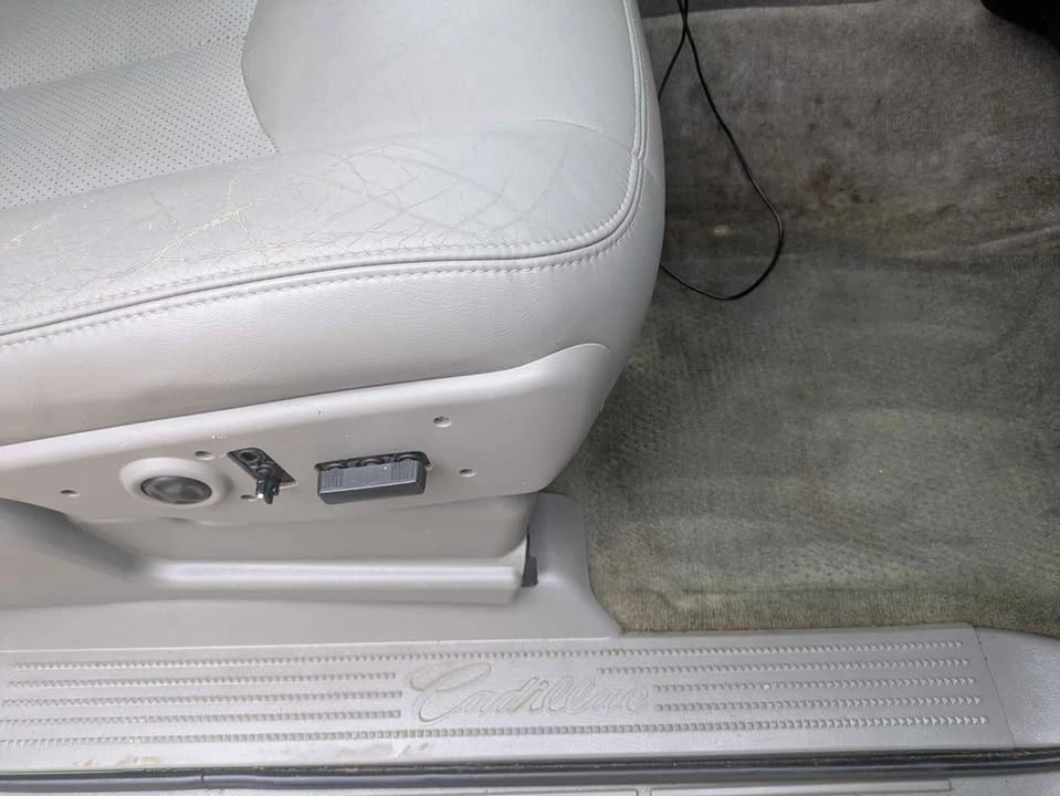 2004 Cadillac Escalade & EXT 2nd Gen - Image 16 of 20