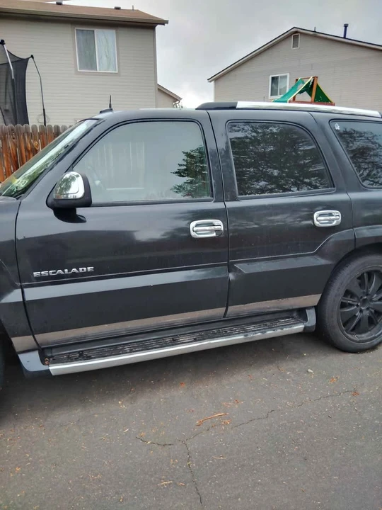2004 Cadillac Escalade & EXT 2nd Gen - Image 2 of 5