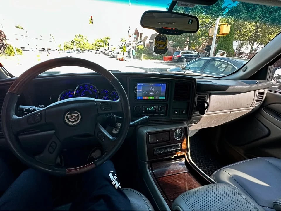 2004 Cadillac Escalade & EXT 2nd Gen - Image 5 of 10
