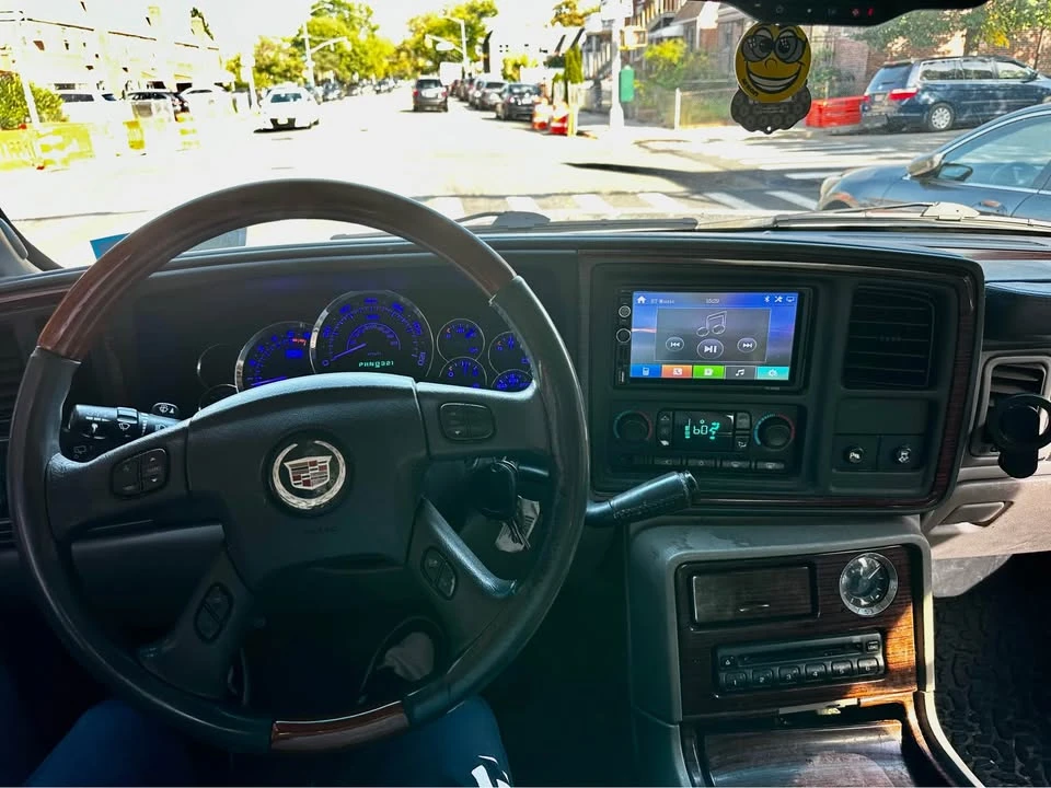 2004 Cadillac Escalade & EXT 2nd Gen - Image 6 of 10