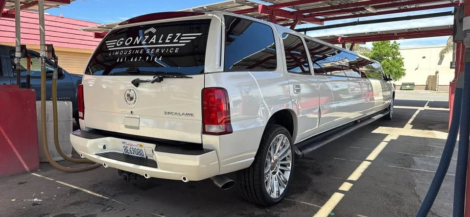 2004 Cadillac Escalade & EXT 2nd Gen - Image 4 of 11