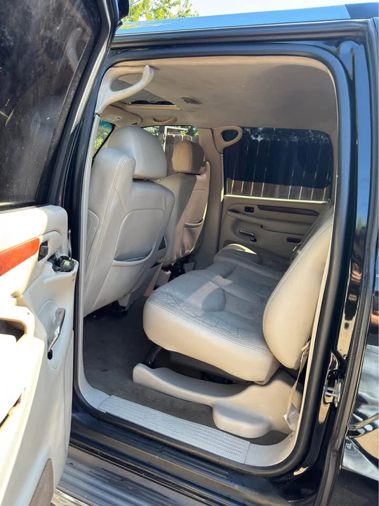 2004 Cadillac Escalade & EXT 2nd Gen - Image 7 of 8