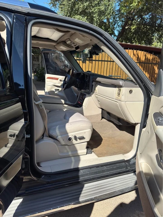 2004 Cadillac Escalade & EXT 2nd Gen - Image 5 of 8