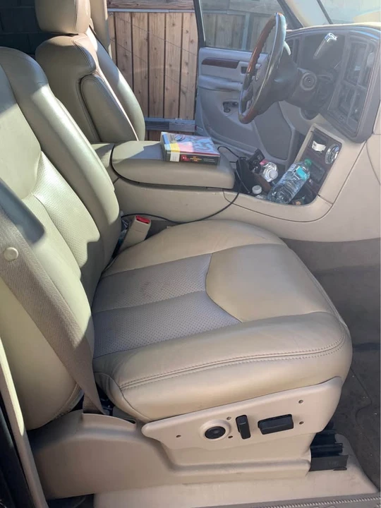 2004 Cadillac Escalade & EXT 2nd Gen - Image 12 of 12