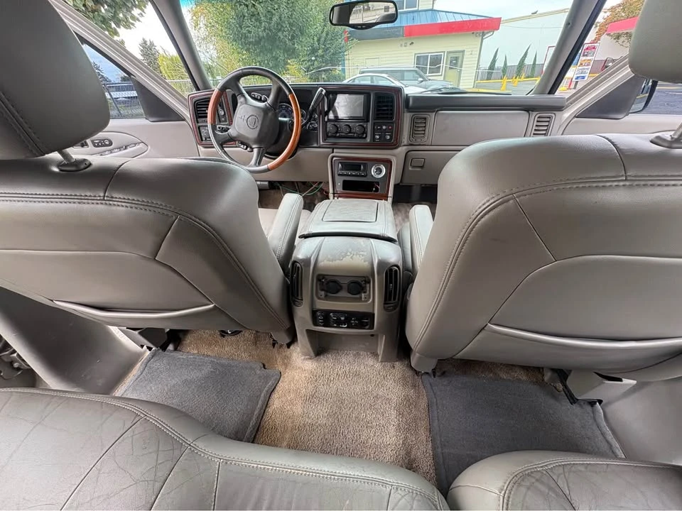 2004 Cadillac Escalade & EXT 2nd Gen - Image 9 of 9