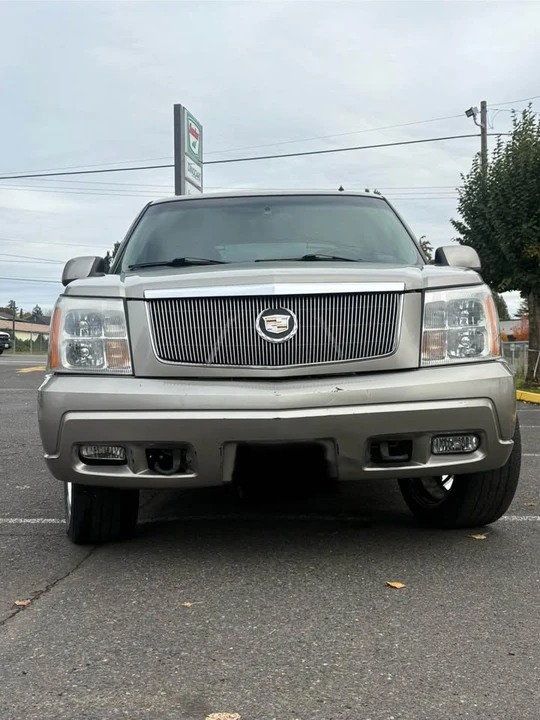2004 Cadillac Escalade & EXT 2nd Gen - Image 5 of 9