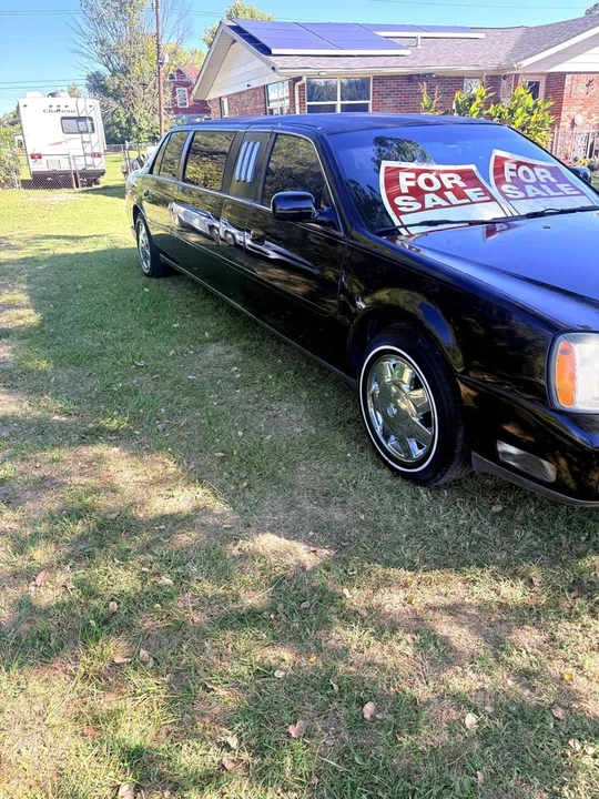 2004 Cadillac DeVille 8th Gen - Image 2 of 4