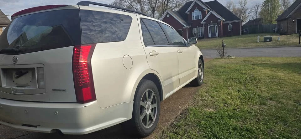 2004 Cadillac SRX - Image 3 of 9