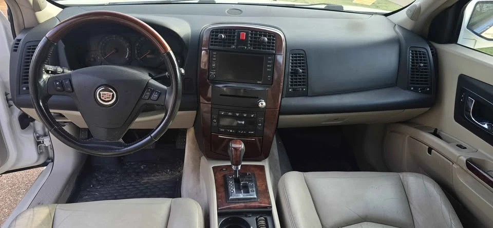 2004 Cadillac SRX - Image 7 of 9