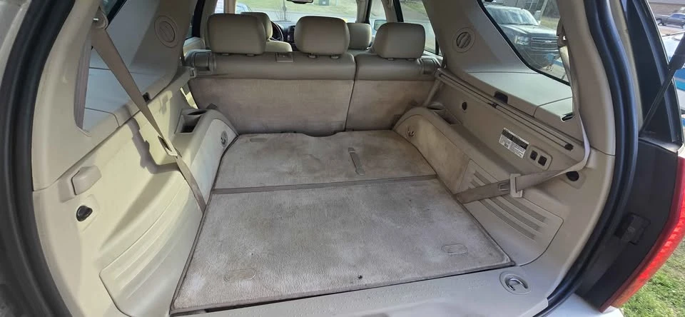 2004 Cadillac SRX - Image 8 of 9