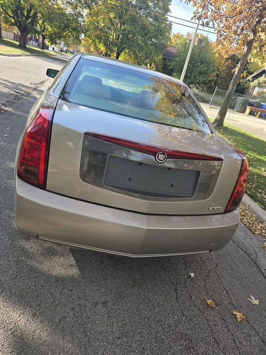 2004 Cadillac SRX - Image 7 of 10