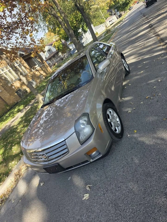 2004 Cadillac SRX - Image 2 of 10