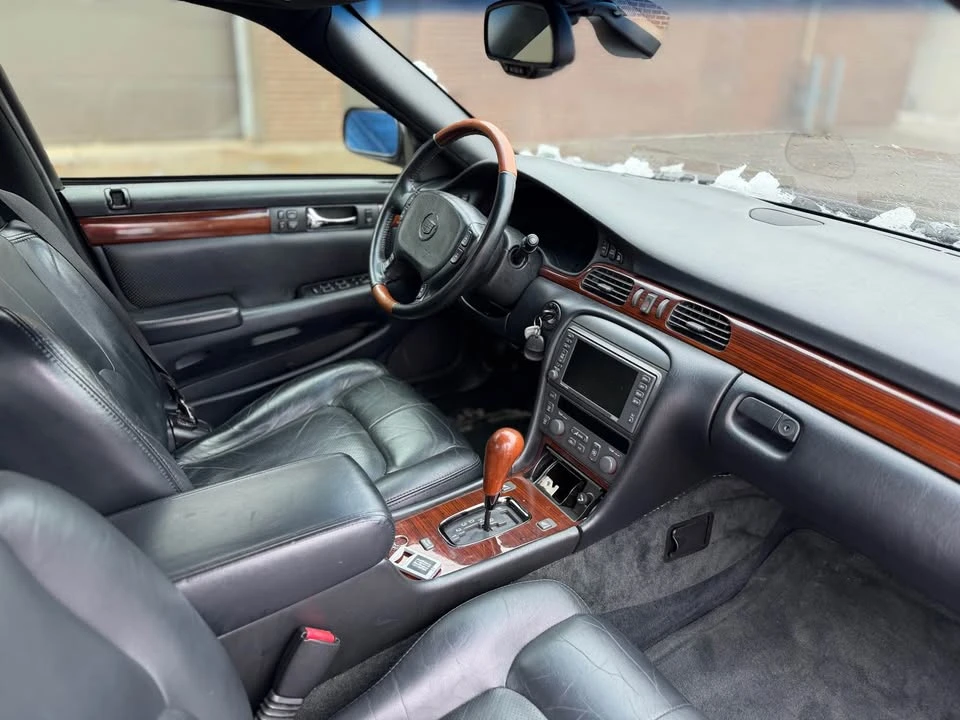 2004 Cadillac STS - Image 9 of 12
