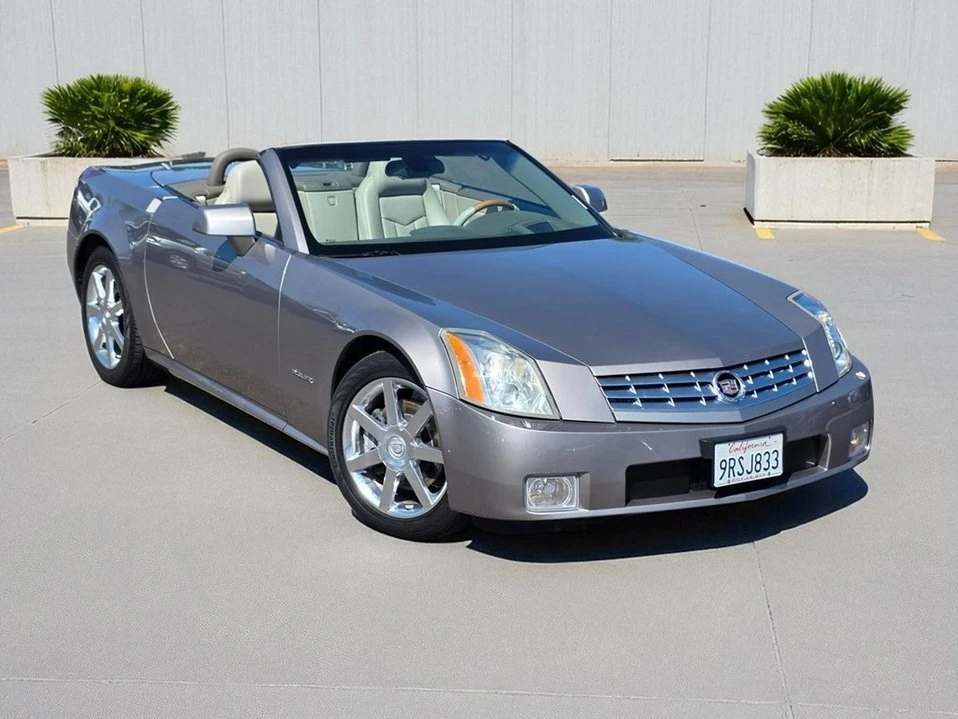 2004 Cadillac XLR - Image 3 of 20