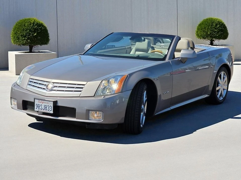 2004 Cadillac XLR - Image 6 of 20