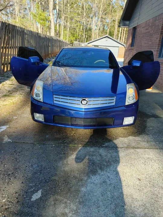 2004 Cadillac XLR - Image 9 of 12