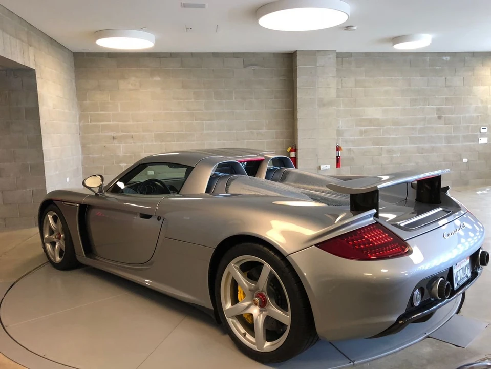 2004 Porsche Carrera GT - Image 8 of 20