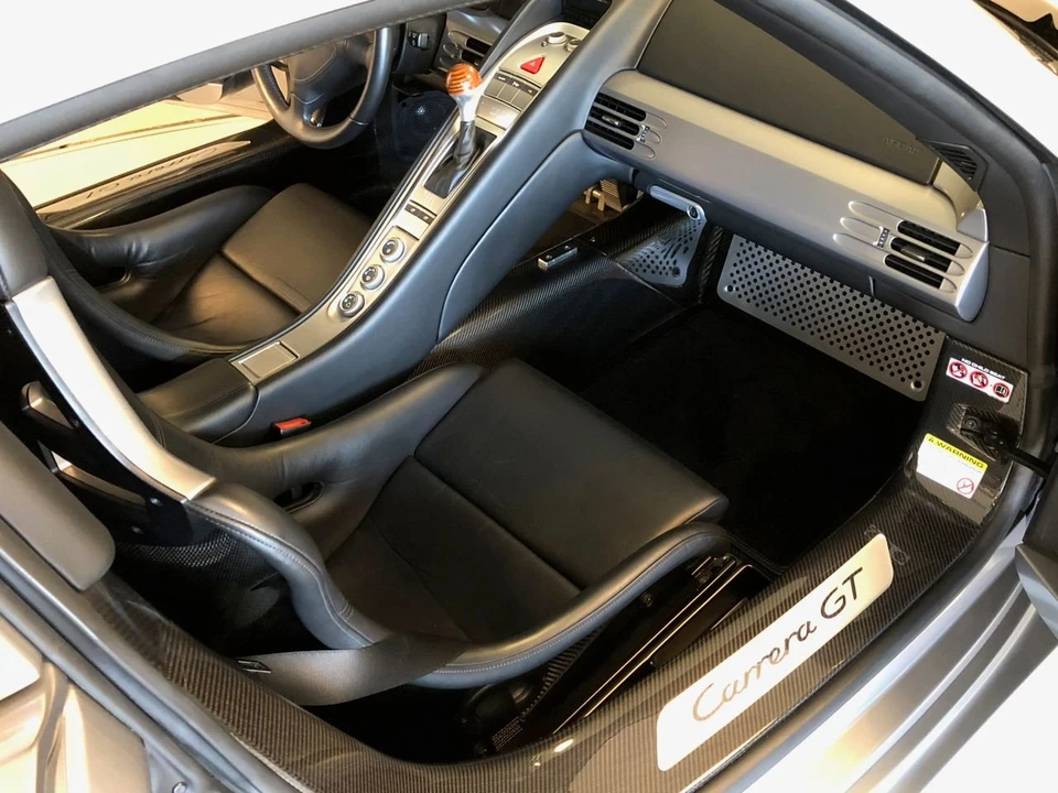 2004 Porsche Carrera GT - Image 16 of 20