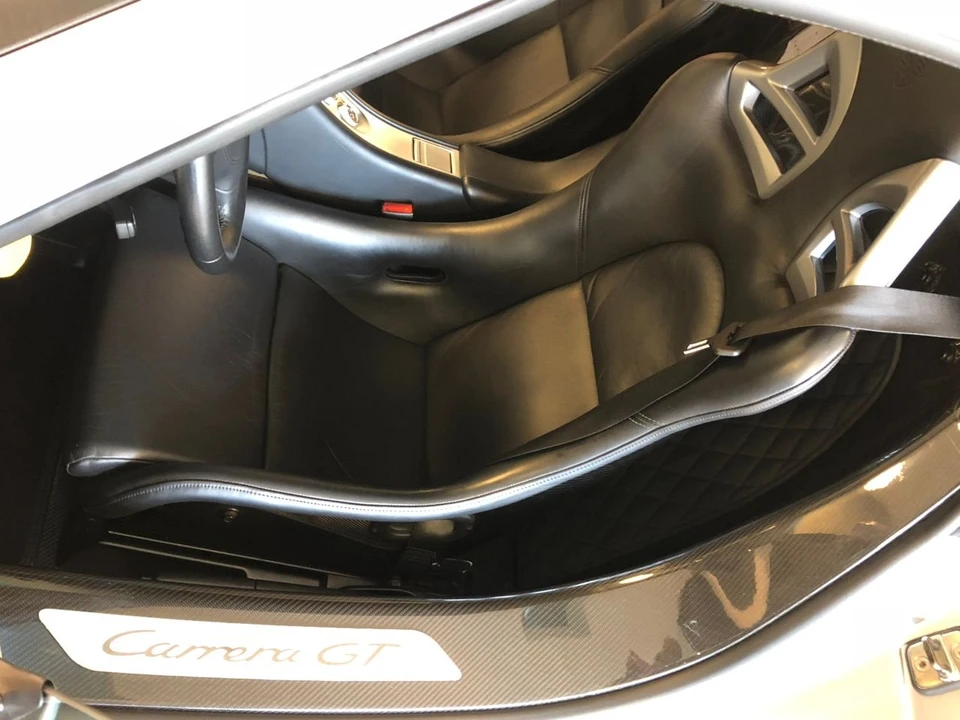 2004 Porsche Carrera GT - Image 11 of 20