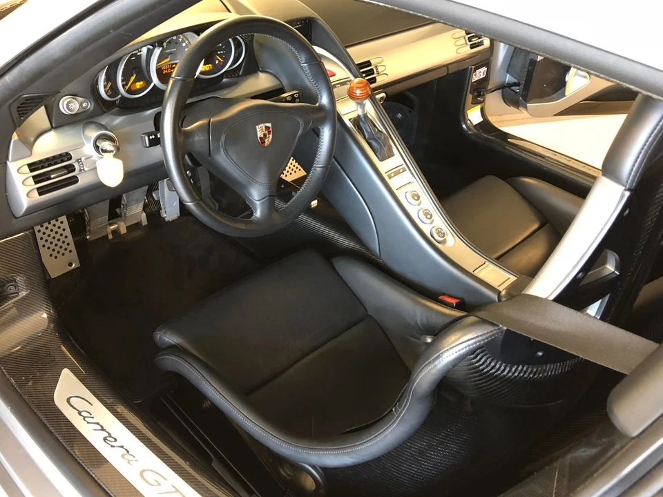 2004 Porsche Carrera GT - Image 17 of 20