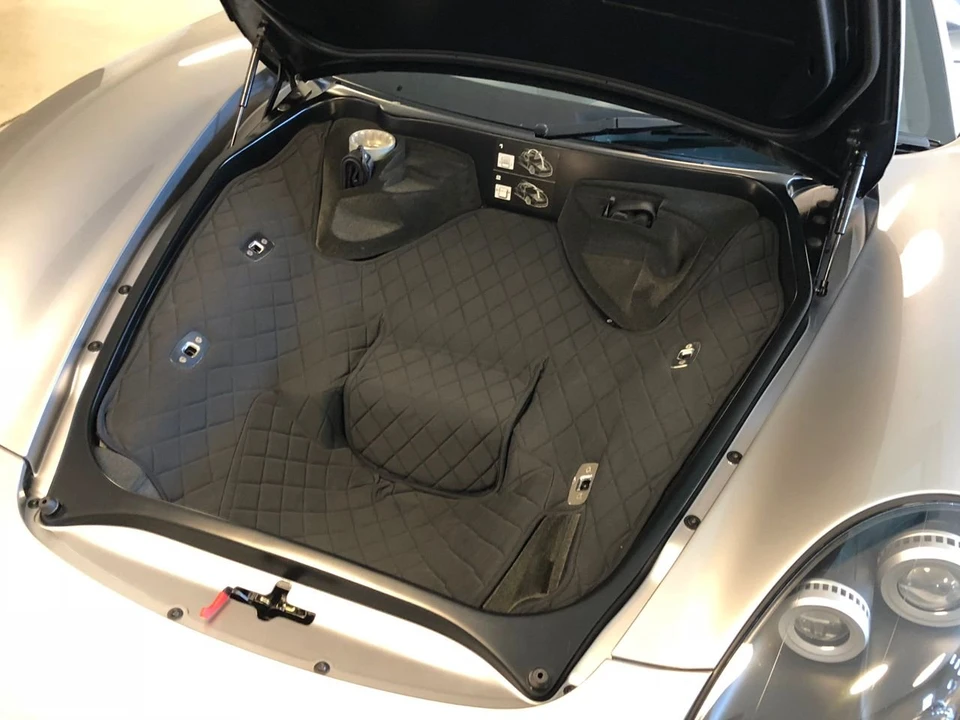 2004 Porsche Carrera GT - Image 10 of 20