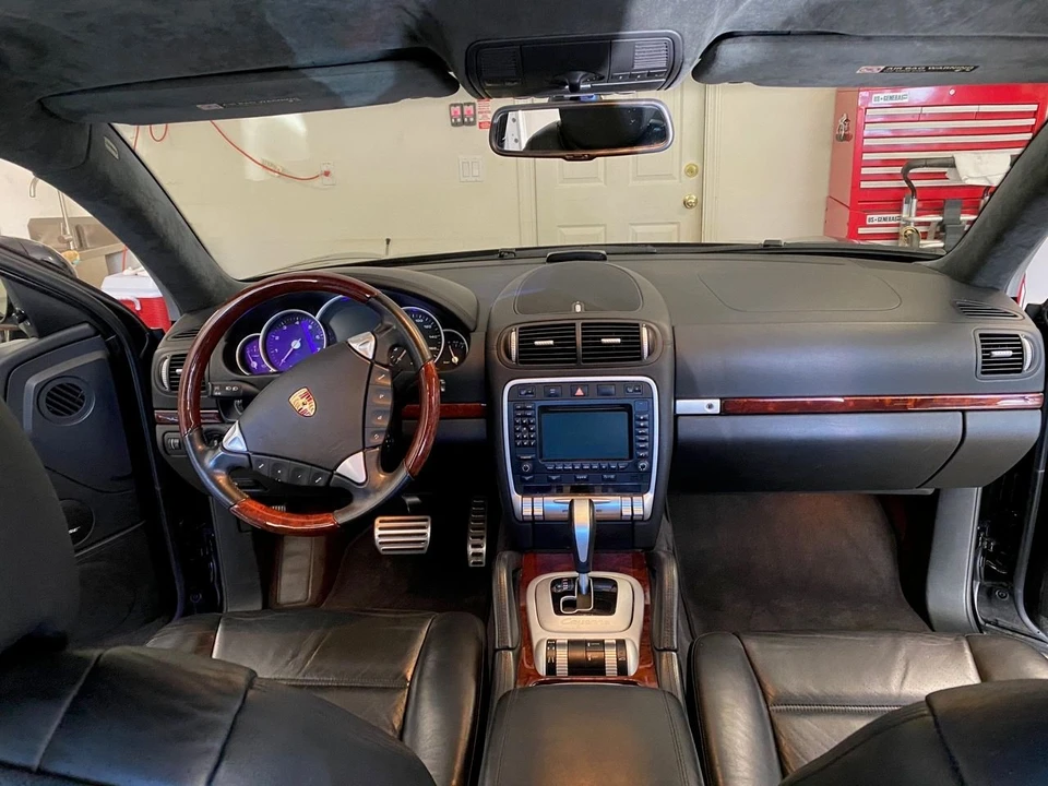 2004 Porsche 955/957 Cayenne Turbo - Image 8 of 17
