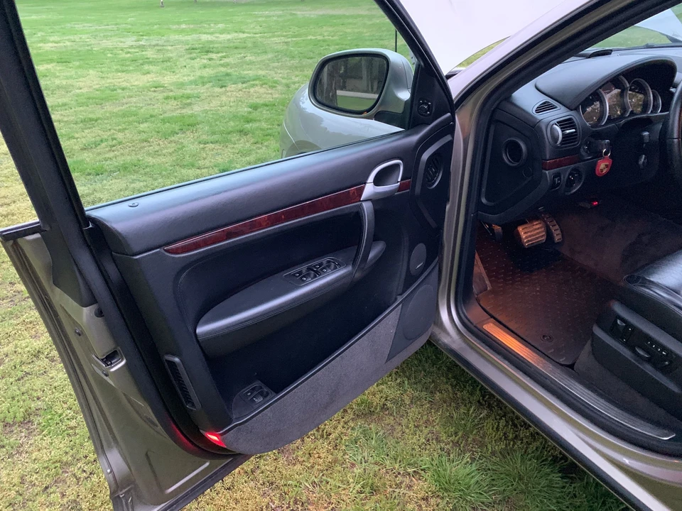2004 Porsche 955/957 Cayenne Turbo - Image 29 of 31