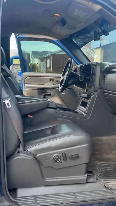 2004 Chevrolet Silverado 1st Gen - Image 2 of 2