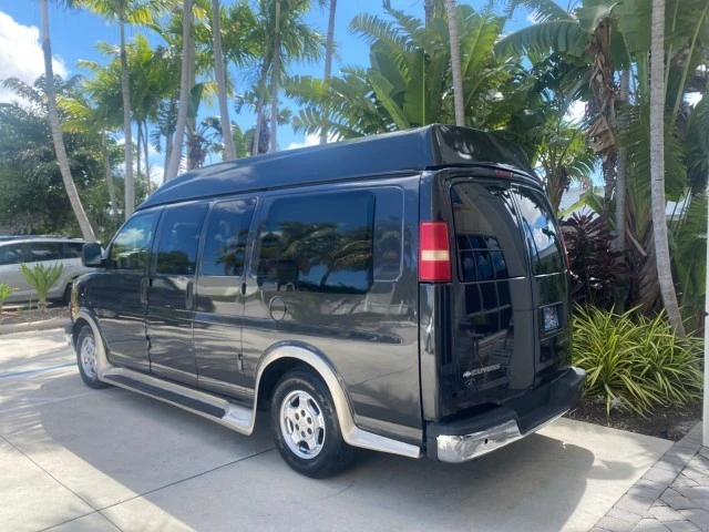 2004 Chevrolet Express - Image 6 of 21