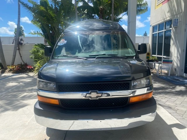 2004 Chevrolet Express - Image 3 of 21