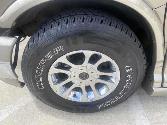 2004 Chevrolet Express - Image 20 of 22