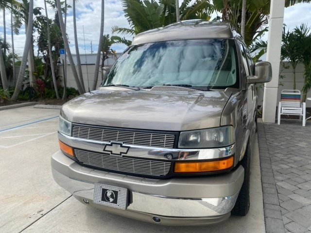2004 Chevrolet Express - Image 4 of 22