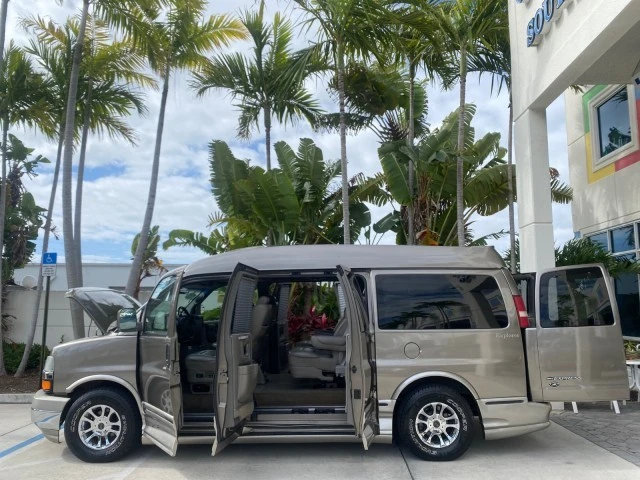 2004 Chevrolet Express - Image 9 of 22