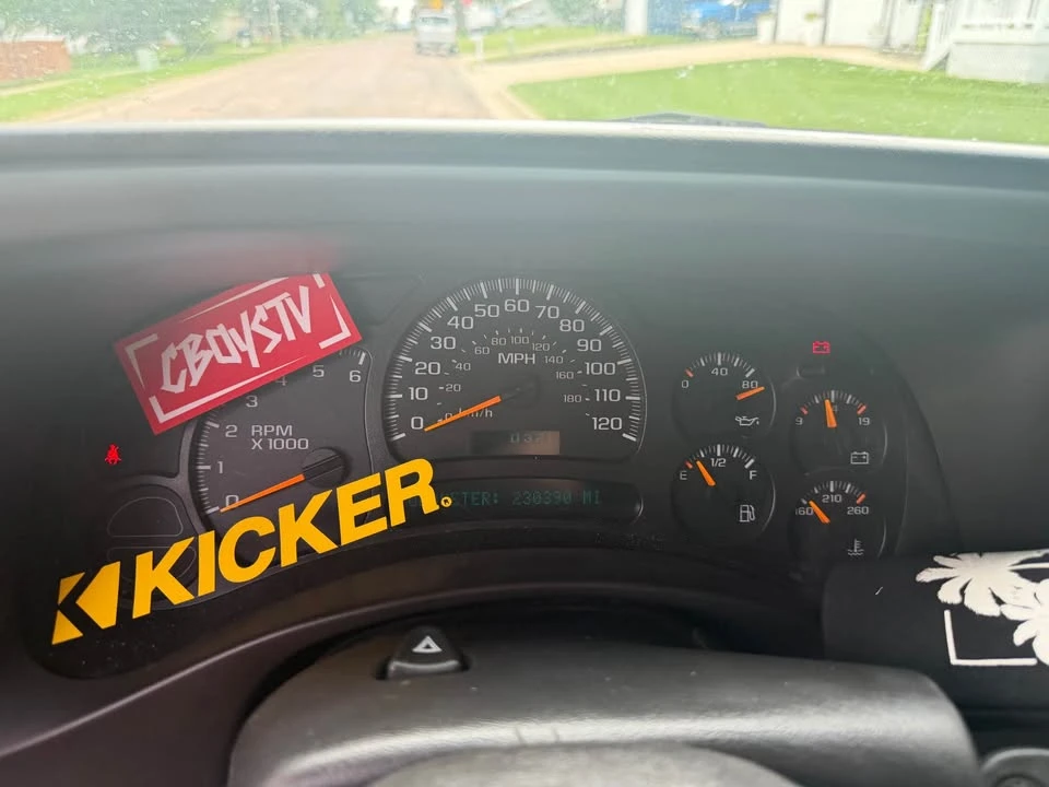 2004 Chevrolet Silverado 1st Gen - Image 2 of 13