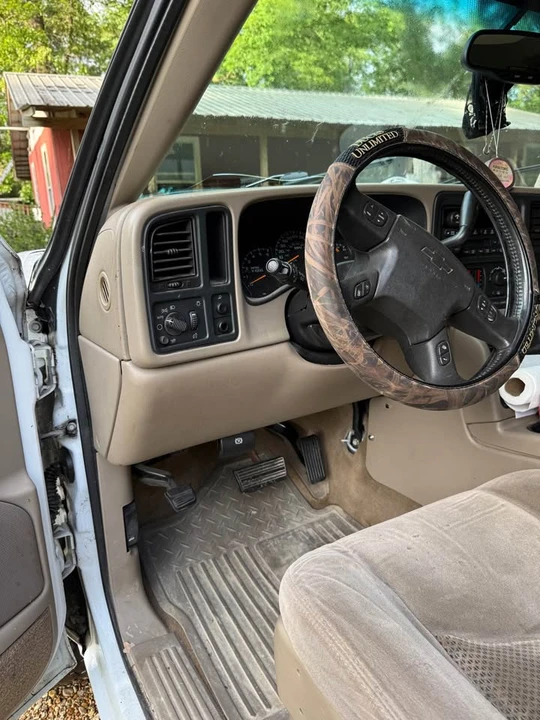 2004 Chevrolet Silverado 1st Gen - Image 5 of 16