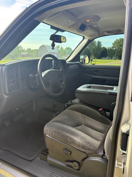 2004 Chevrolet Silverado 1st Gen - Image 5 of 12